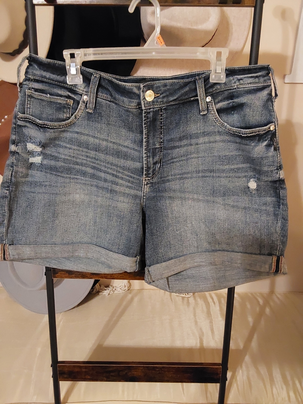 Silver Jeans Boyfriend Rolled Cuff Denim Shorts Size 18